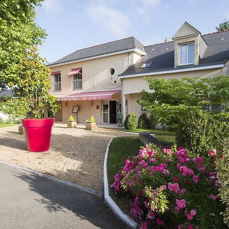Logis Auberge Bienvenue Doué-la-Fontaine Buitenkant foto