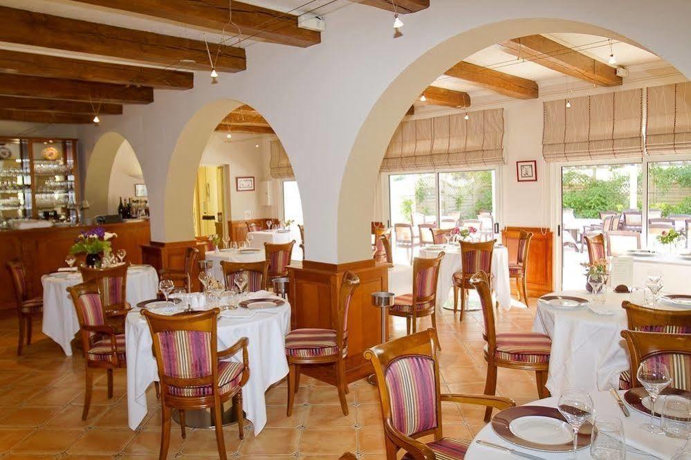 Logis Auberge Bienvenue Doué-la-Fontaine Buitenkant foto